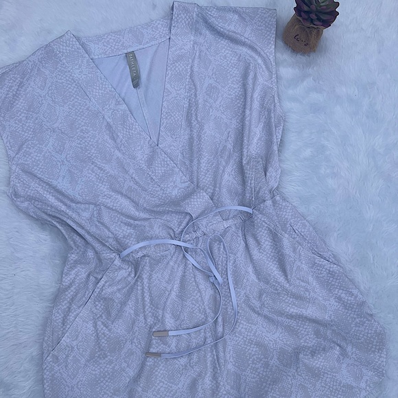 NWOT Athleta Marlow Romper - Picture 2 of 9